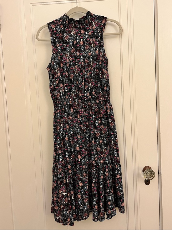 Nanette Lepore Dresses & Skirts - Nanette Lepore Sleeveless Floral Midi-dress